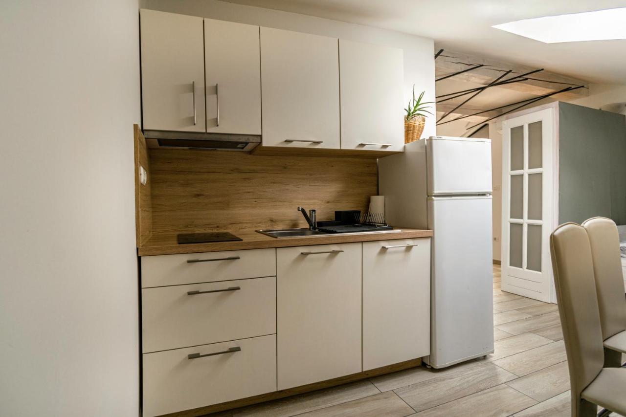 Hangar Apartments 伊佐拉 外观 照片